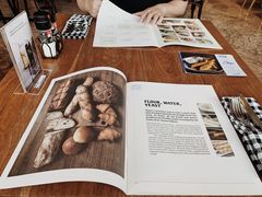 -ROAST coffee & eatery