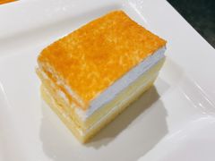 黄金豆乳蛋糕-斗牛士牛排(南京东路店)