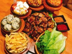 猪蹄套餐-肥肥虾庄·金牌油焖大虾(杨园滨江时代walk店)