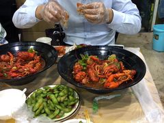 -虾弄弄海派小龙虾·牛羊蝎子火锅