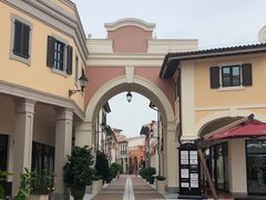 -佛罗伦萨小镇广佛名品奥特莱斯(疏港路店)