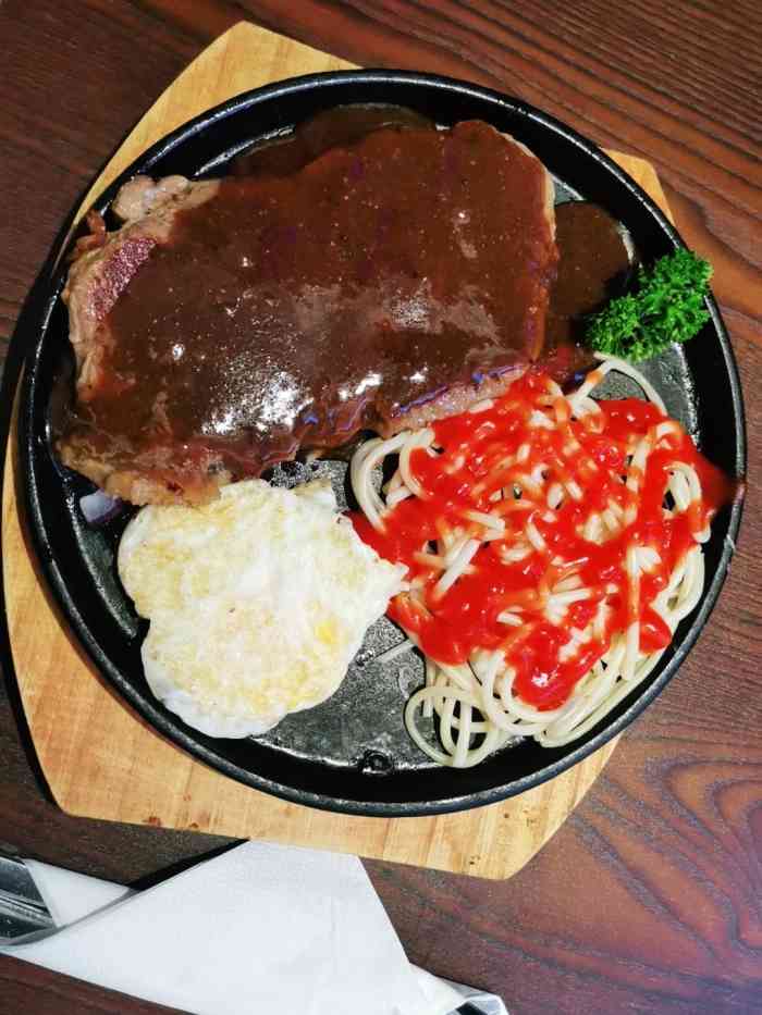 酷叔街头牛排(火车头步行街店)-"从万达的火车头夜市刚建好就看着这