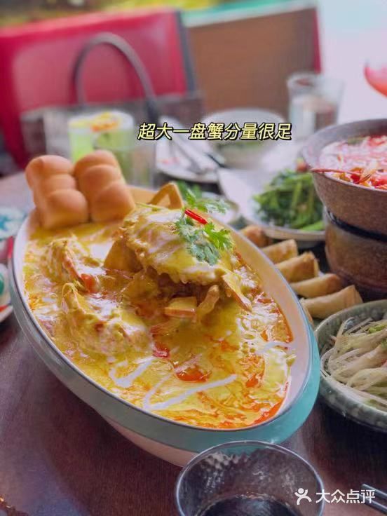 我们是快下午一点到的，店里依旧是座无虚席