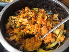 石锅拌饭-草家酱蟹炭火烤肉店(珲春南路一店)