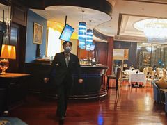 -龙虾酒吧扒房(宁波香格里拉店)