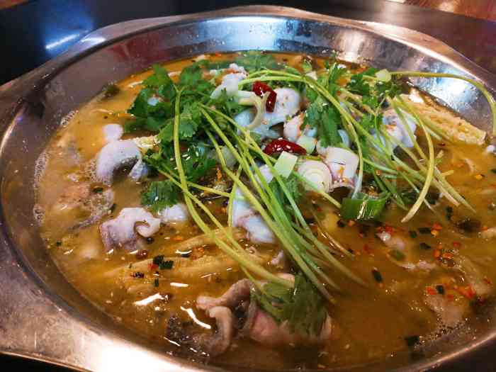 顺水鱼庄-"是在一家开得比较深入的小店,朋友推荐就过.