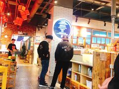 大堂-么肆烤肉·中式自助·烤肉大排档(街道口季佳PAI店)