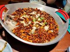 -川人百味·水煮活鱼(赛罕万达店)