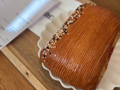 -VERIE BAKEHOUSE