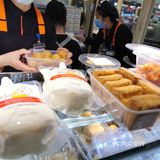 五香豆干也推荐,外酥里嫩还有很香的蘸料