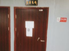 -不倒翁实景剧情密室逃脱(光明凤凰城站店)