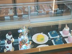 面包甜点陈列柜-朱迪小铺.半糖奶油蛋糕(海汇港店)
