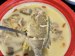 -鑫悦楼煎蟹·16年海鲜大排档