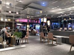 大堂-奈雪的茶(湖滨银泰in77C区PRO店)