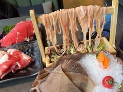 -湊湊火锅·茶憩(杭州湖滨银泰in77店)