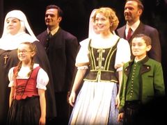 -交通银行前滩31演艺中心