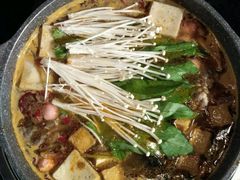 -鸡遇虾煲干锅火锅(小寨金莎店)