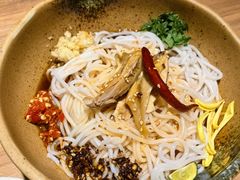 玉溪凉米线-雲說·花(西宸天街店)