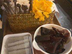 -晓宇重庆火锅(西安荟聚店)