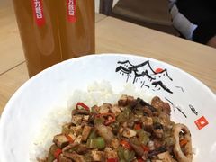 客家小海鲜钙麻烦-东方既白(黄兴路大润发店)