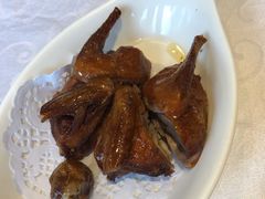 妙龄乳鸽-香山家宴