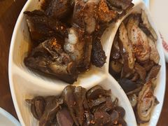 -老鼎万春卤菜(五代传承创始老店)