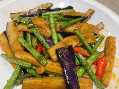 -湖泉水云间餐厅·弥勒地道菜(B座店)