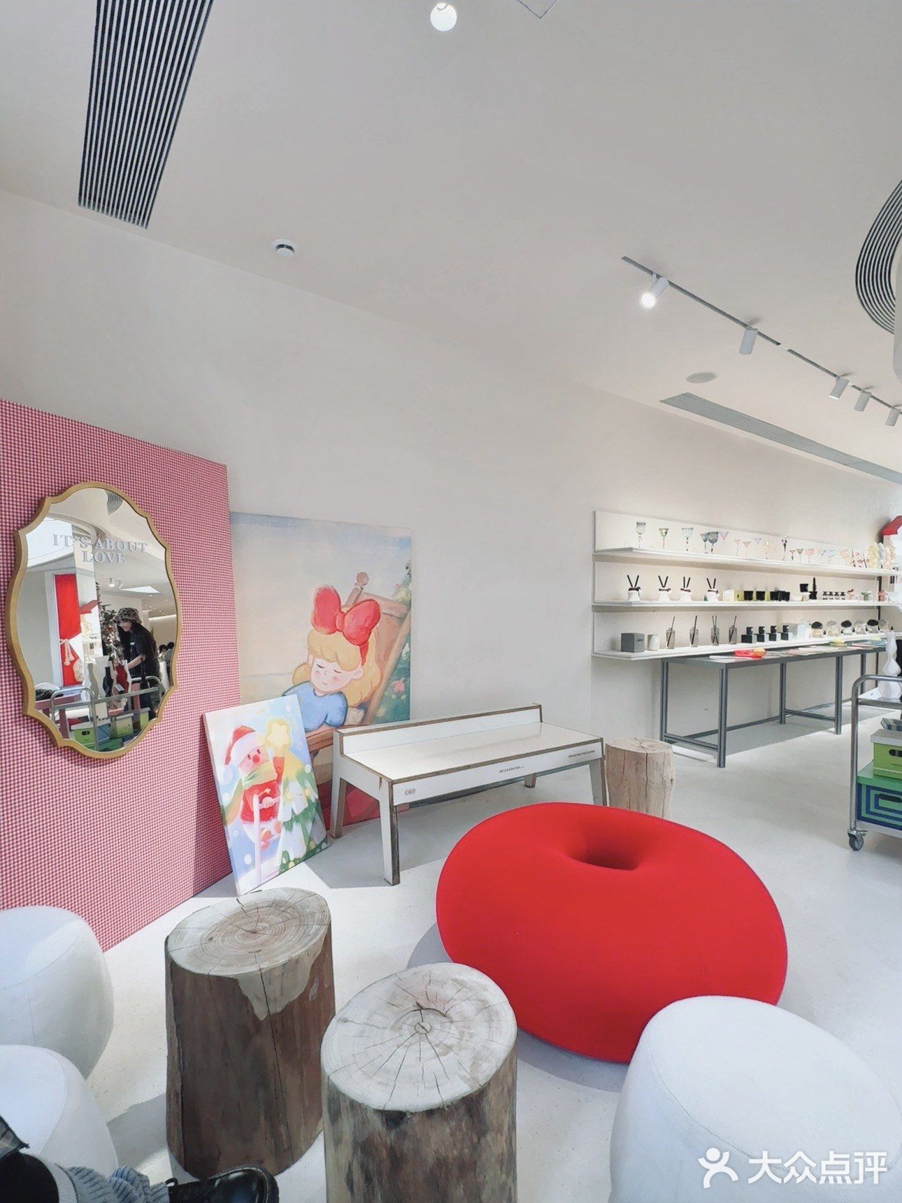 上海圣诞季🎄蝴蝶结圣诞树咖啡店✔️