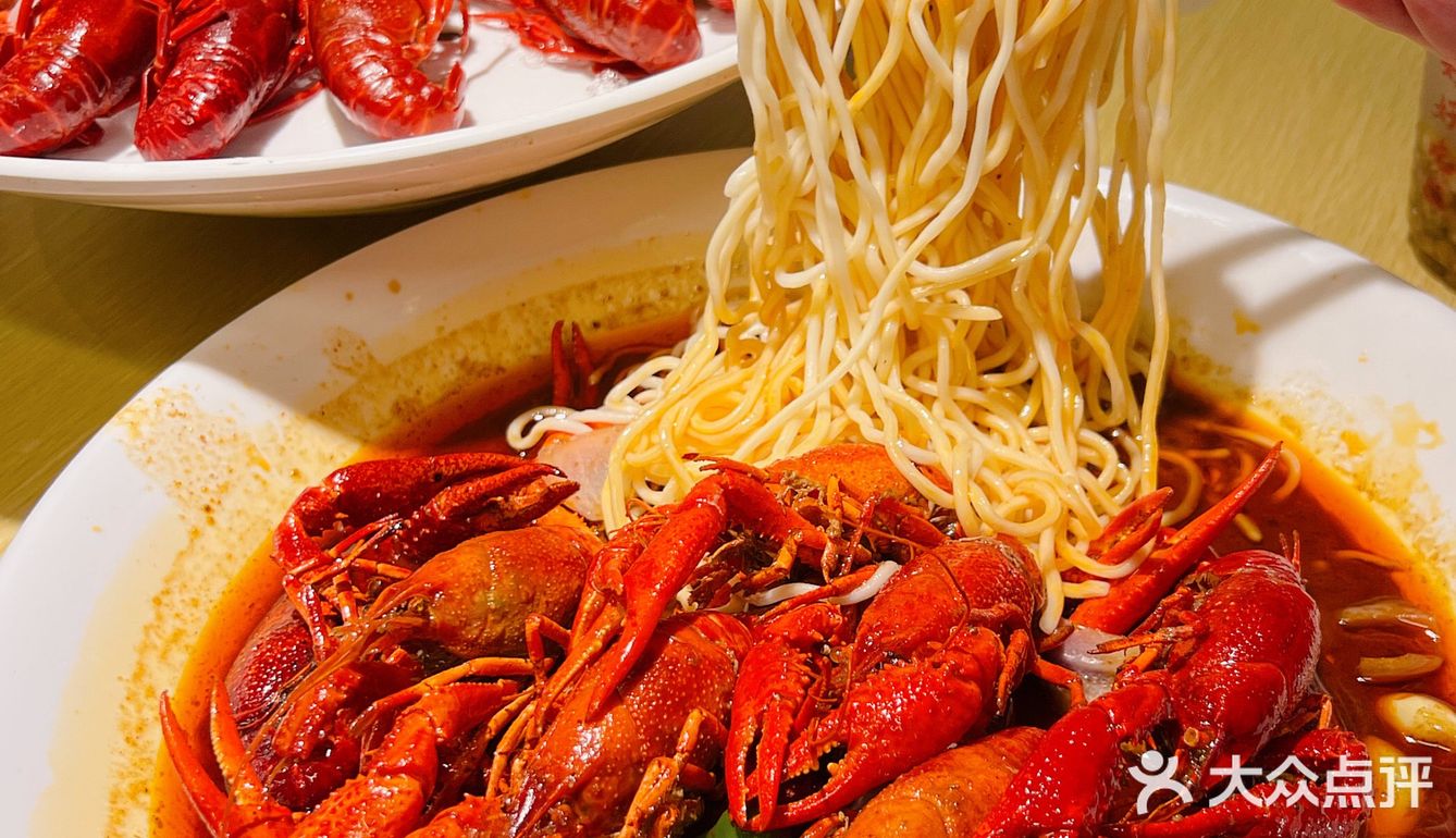 zui有烟火气息的大排档，石库门下吃大排档