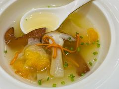 云南野生菌汤-鲁宴·鲁煨黄河生态大鲤鱼(月坛店)