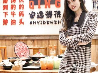 来重庆吃珮姐火锅一线江景等你