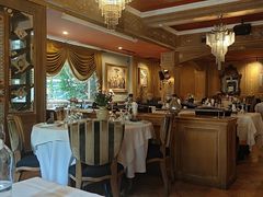 -火车头法国西餐厅