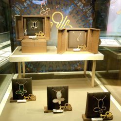 -周大福CHOW TAI FOOK(宝山苏宁易购店)