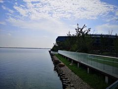 -上海滴水湖皇冠假日酒店