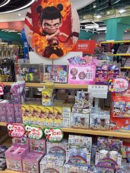 -卡通派潮品玩具折扣仓(青岛新城吾悦广场店)