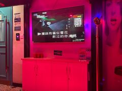 -莹乐迪量贩式KTV(祝桥店)