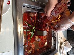 锅底，蕃茄-海底捞火锅(上元大街店)