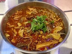 麻辣冒烤鸭-蓉三少冒烤鸭·四川小吃集(北京首店)