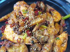 香辣牛蛙虾-回味黑鸭煲·始于2006(万松园店)