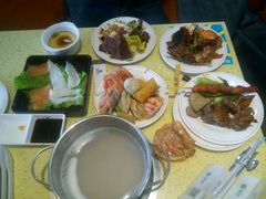 -鑫海汇海鲜烤肉火锅自助(七彩城店)
