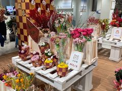 -潮一不贰·法式甜品·生日蛋糕·西式简餐(外滩店)