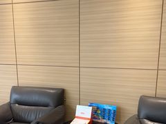 -瑞尔齿科(上海长风大悦城店)