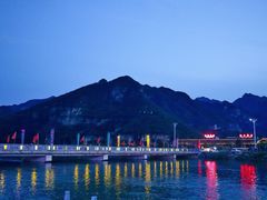 -百里峡七彩艺术小镇