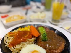 -汤姆家的牛排意面披萨(新城市广场店)
