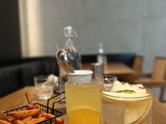 -Two Birds One Stone·一石二鸟(诚品生活店)