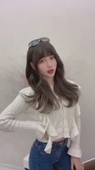 -MODEL'S HAIR