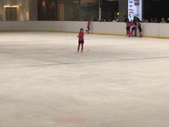 -陈露国际冰上中心(天津嘉里汇店)