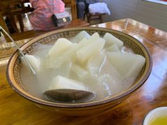 -一品红烧鸭特色川菜(三岔湖店)