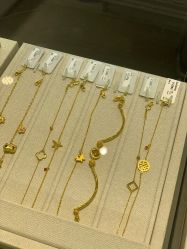 -潮宏基珠宝旗舰店(苏宁广场店)