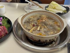 菌汤连锅-土连锅·现熬养生汤锅(梁家巷店)